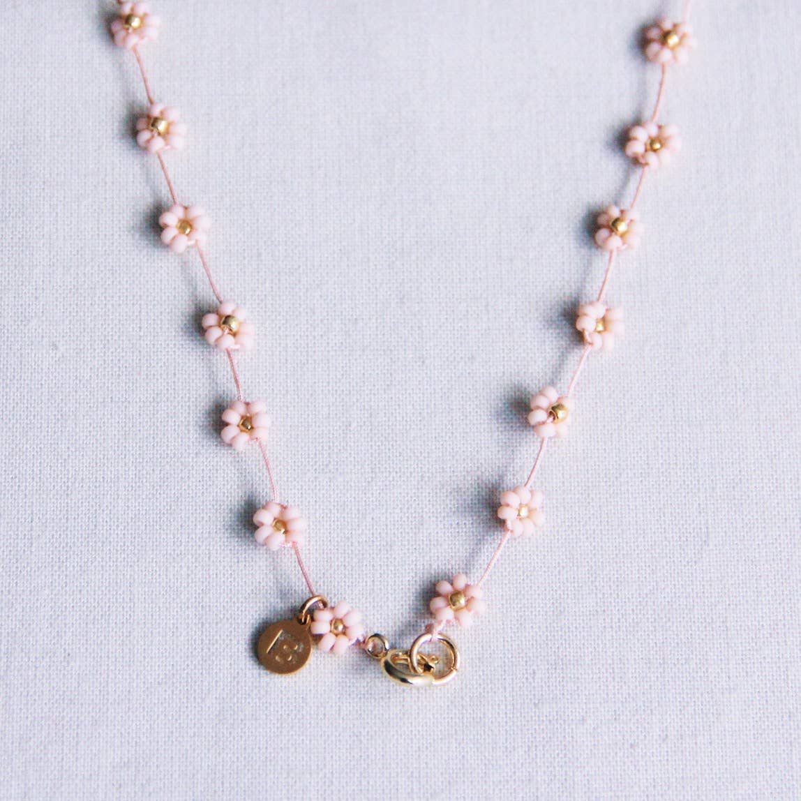Gänseblümchen-Halskette – Nude/Gold
