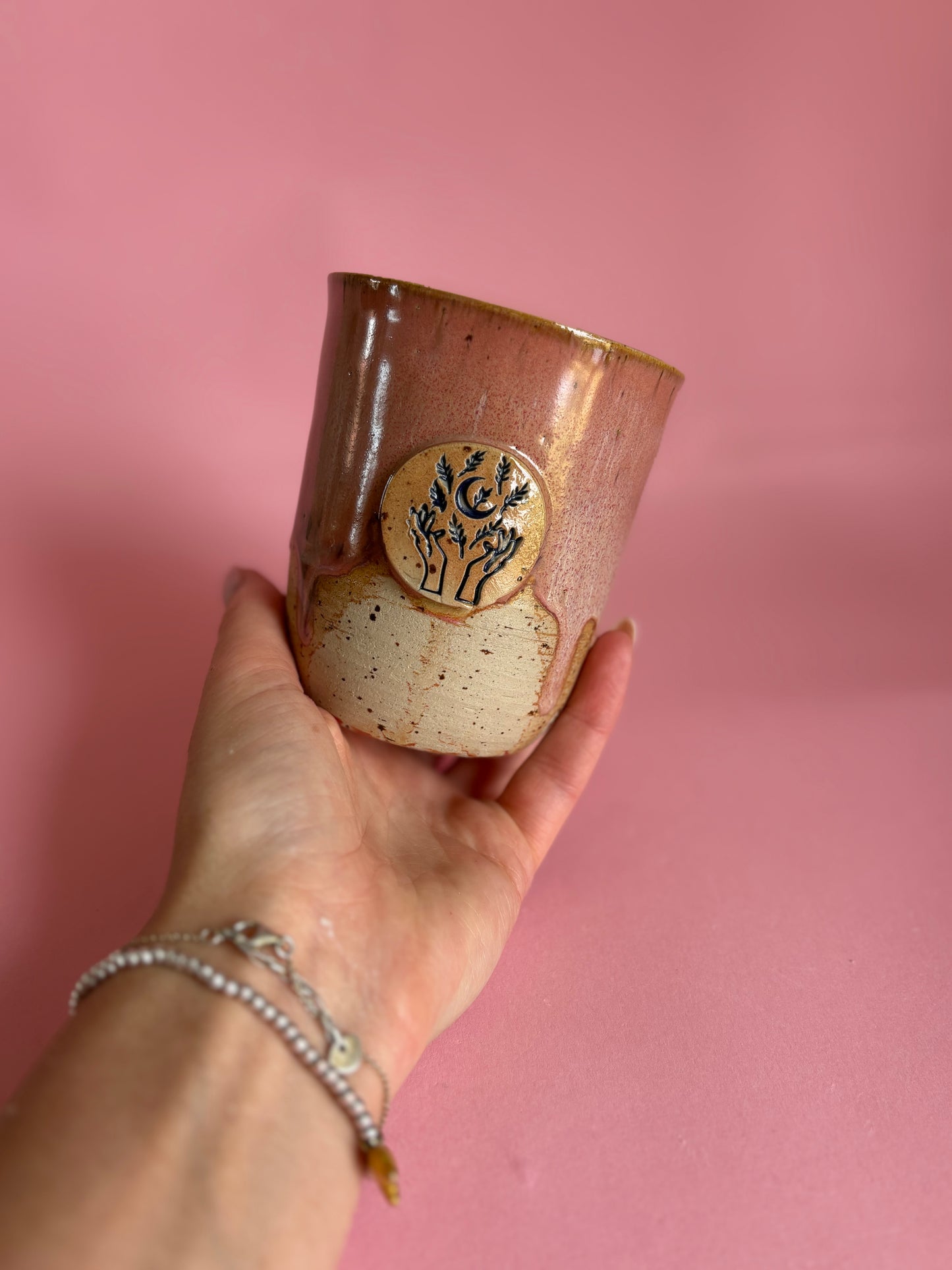 B-Ware Magic Cup