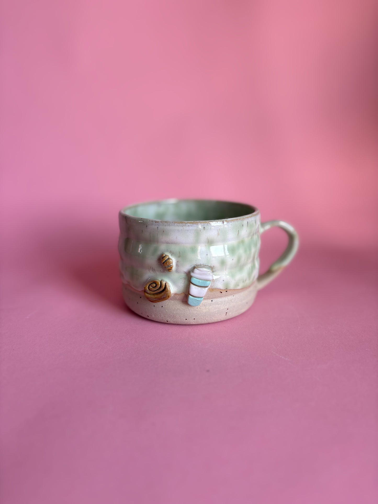 Morning Brunch Club Tasse mit Spots