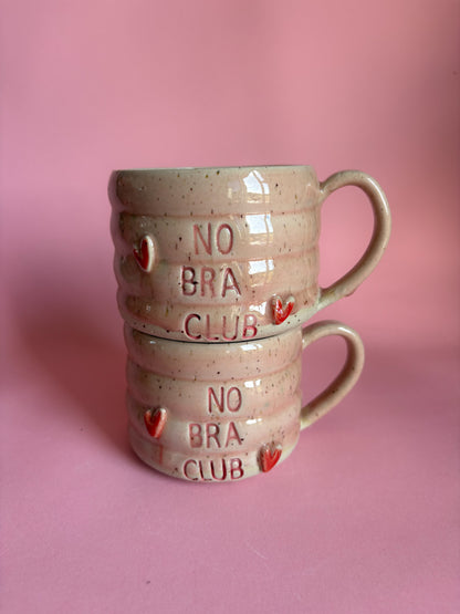 No bra Club Tasse mit Herzchen